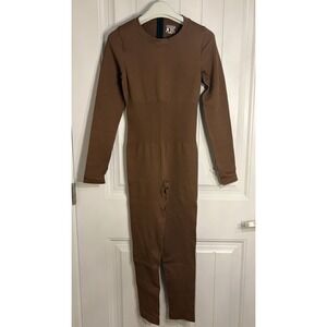 OQQ Long Sleeve Jumpsuit NWT Ribbed Workout Yoga Coffee Brown Tummy Control L &M